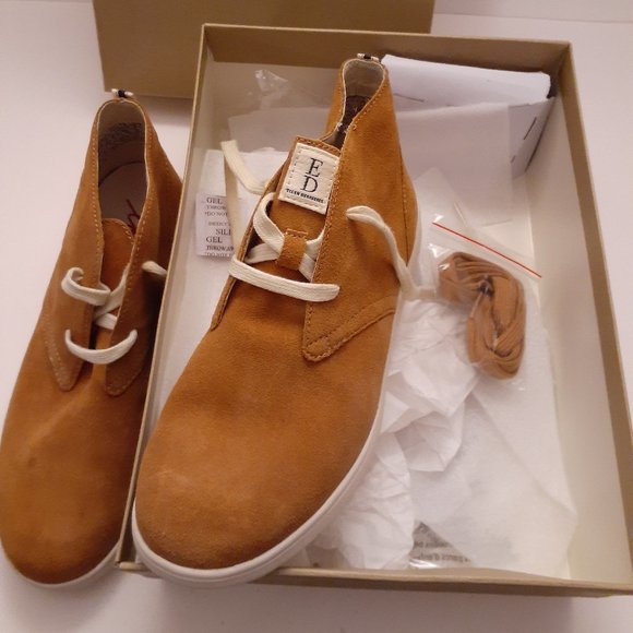 AUTHENTIC ELLEN DEGENERES  SUEDE CASUAL BOOTS - Picture 5 of 11